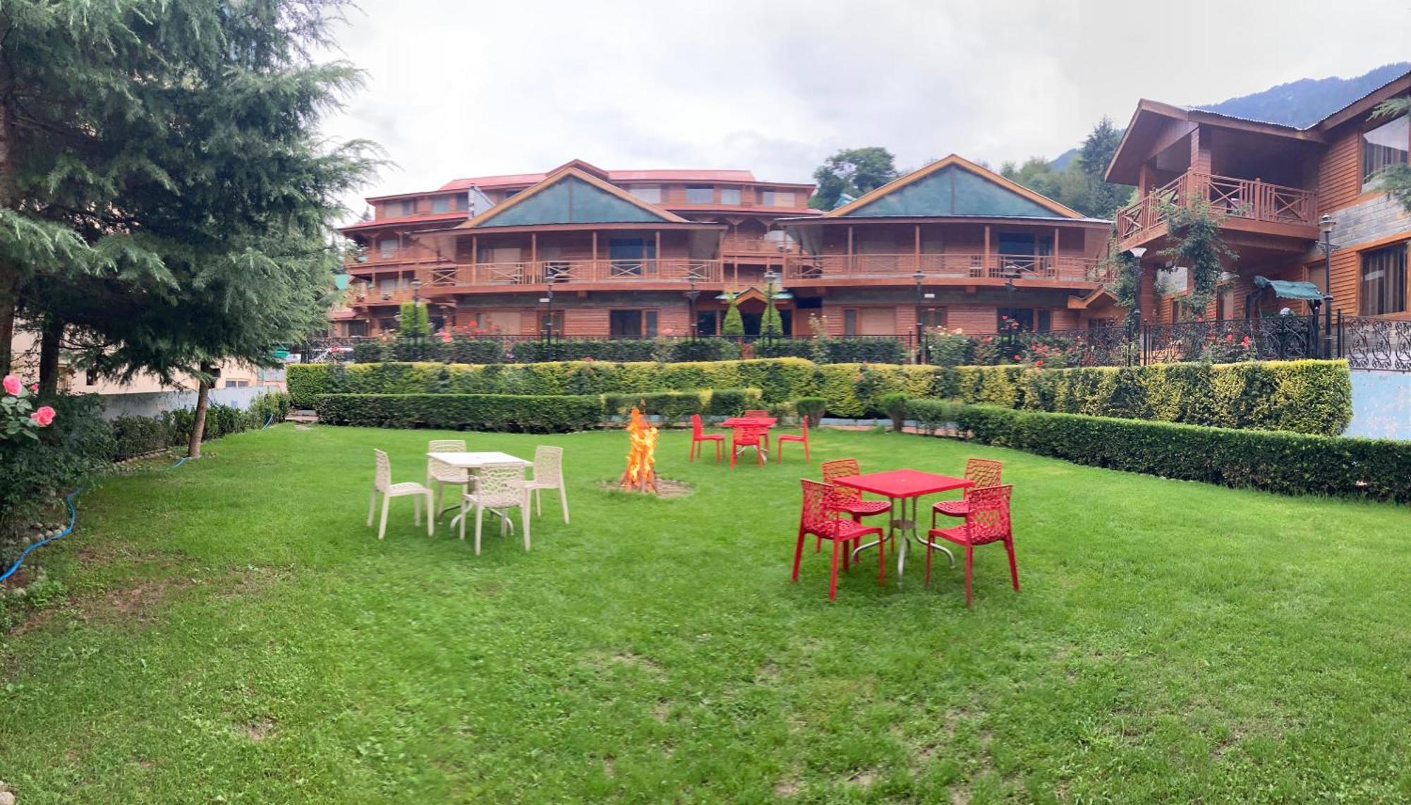 Hotel The North Wind In City Center, Manali Exteriér fotografie